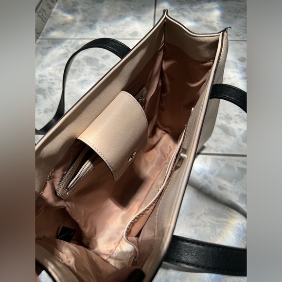 GUESS Tote Bag Set
